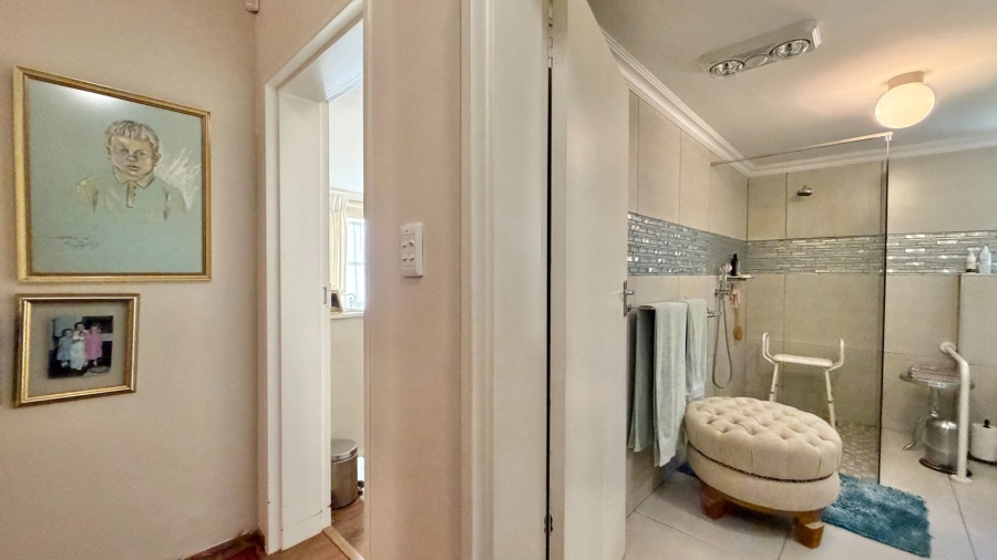 3 Bedroom Property for Sale in Paradyskloof Western Cape